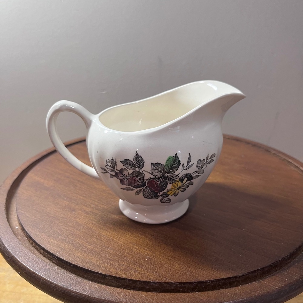 Vtg J&G Meakin England Sol Creamer Floral Rose Berry Ironstone 391413